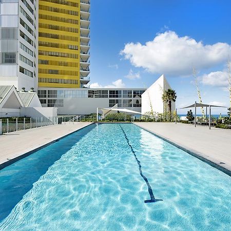Ultiqa Air On Broadbeach Gold Coast Esterno foto