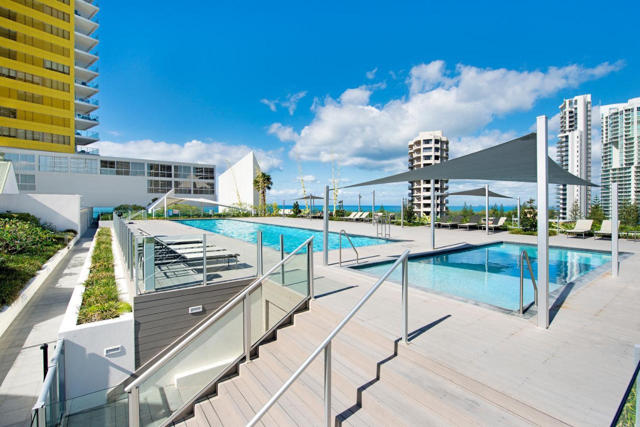 Ultiqa Air On Broadbeach Gold Coast Esterno foto