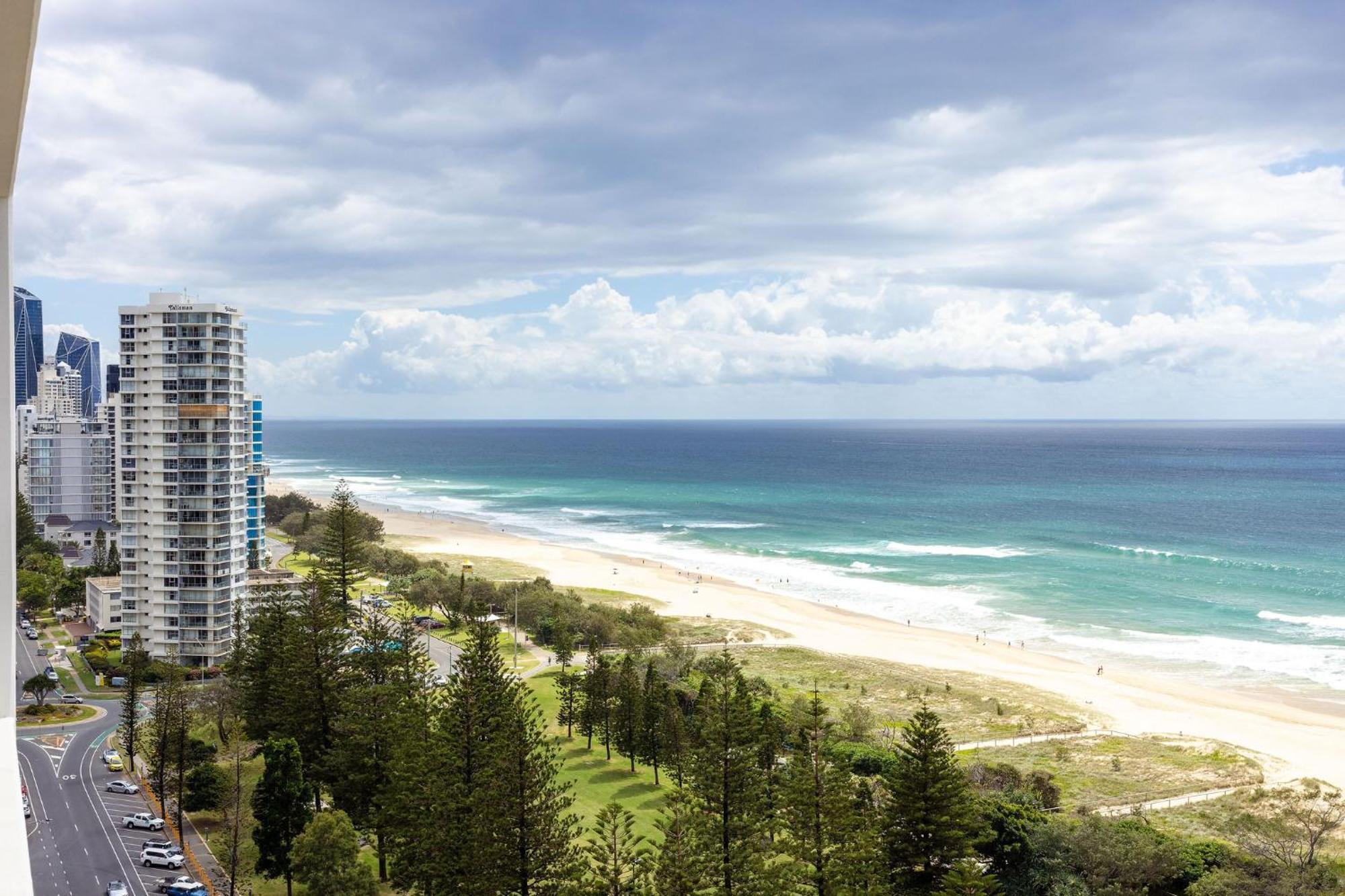 Ultiqa Air On Broadbeach Gold Coast Esterno foto