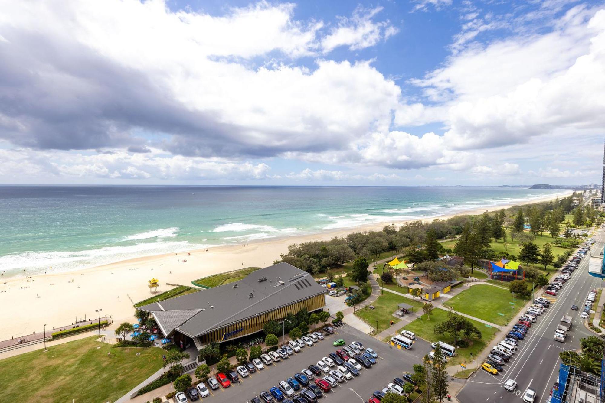 Ultiqa Air On Broadbeach Gold Coast Esterno foto