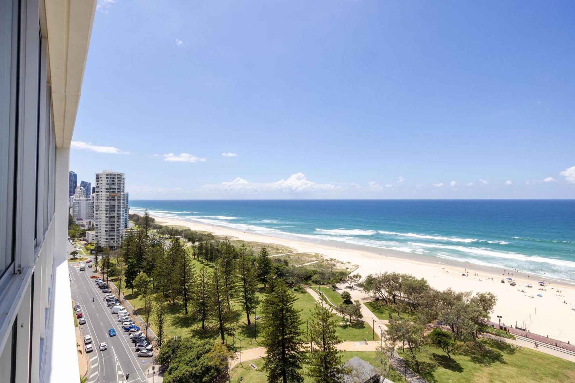 Ultiqa Air On Broadbeach Gold Coast Esterno foto