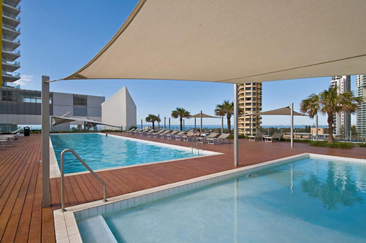 Ultiqa Air On Broadbeach Gold Coast Esterno foto